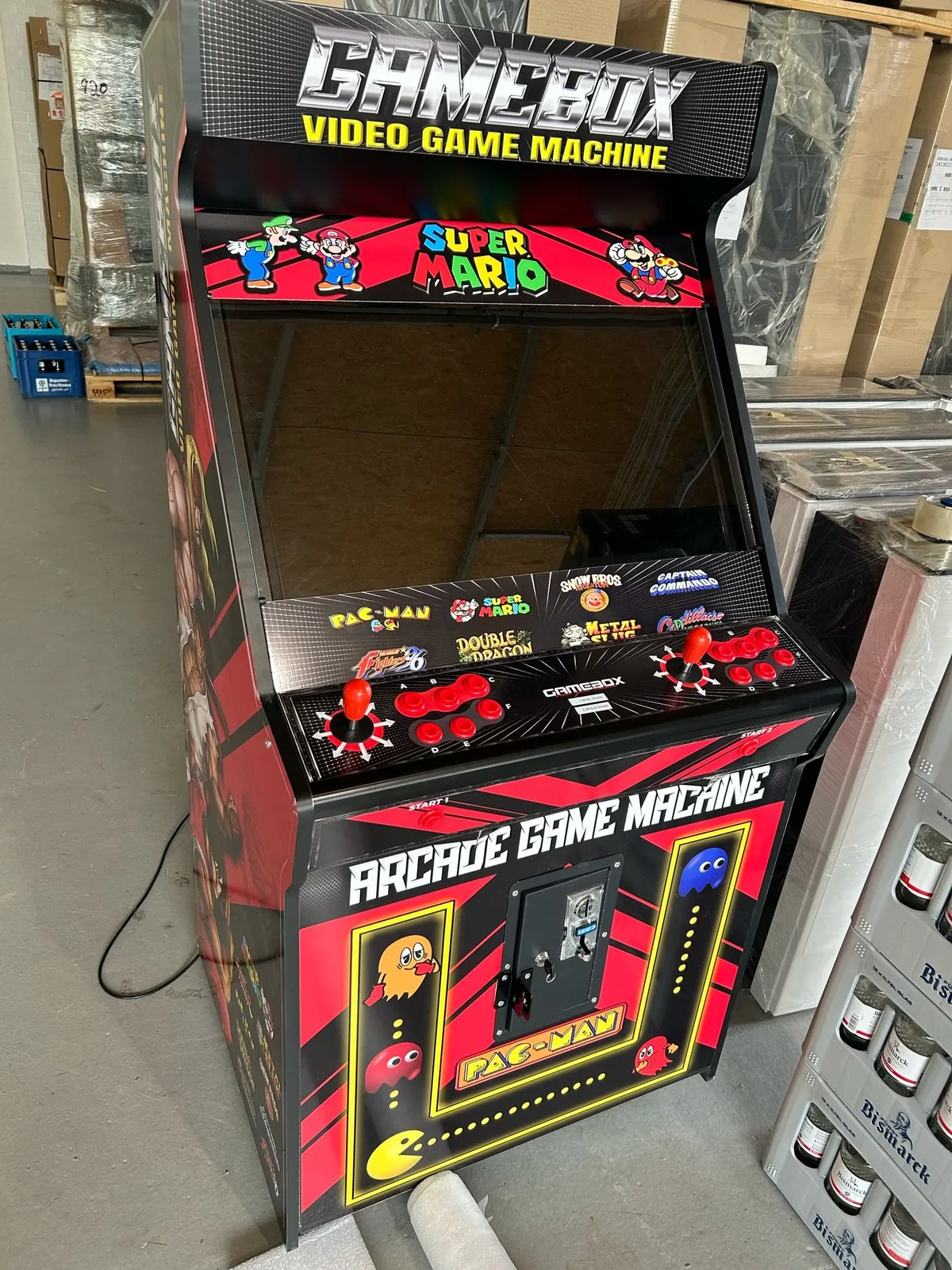 GameBox-Arcade-Automat mit Super-Mario- und Pac-Man-Motiv